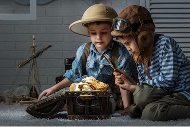 children-form-aircraft-pilot-traveler-260nw-184325657